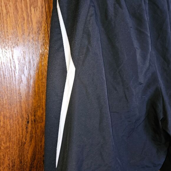 Champion Men's Black XL Swim Shorts Trunks with Mesh Lining NWOT - Picture 3 of 10